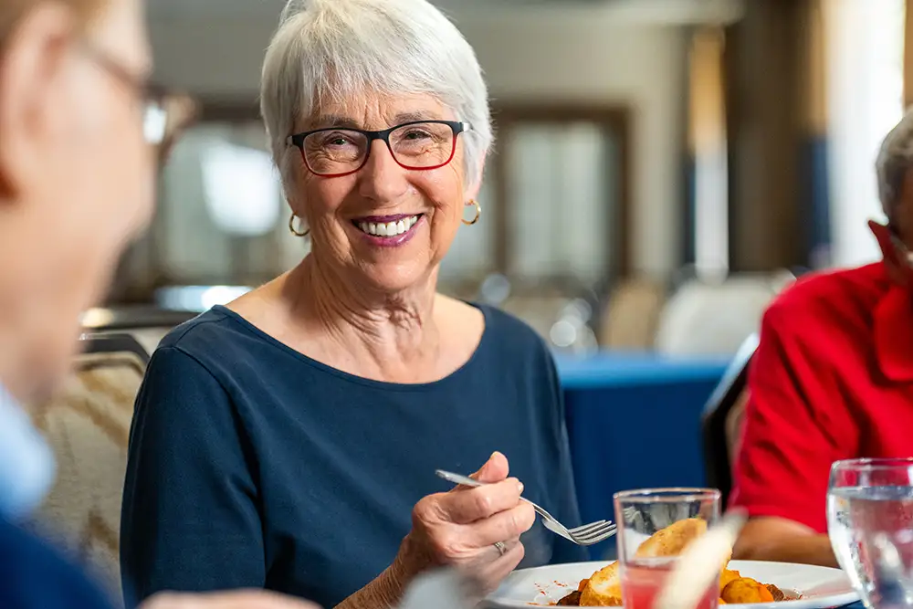 Resident dining at Eastcastle Place